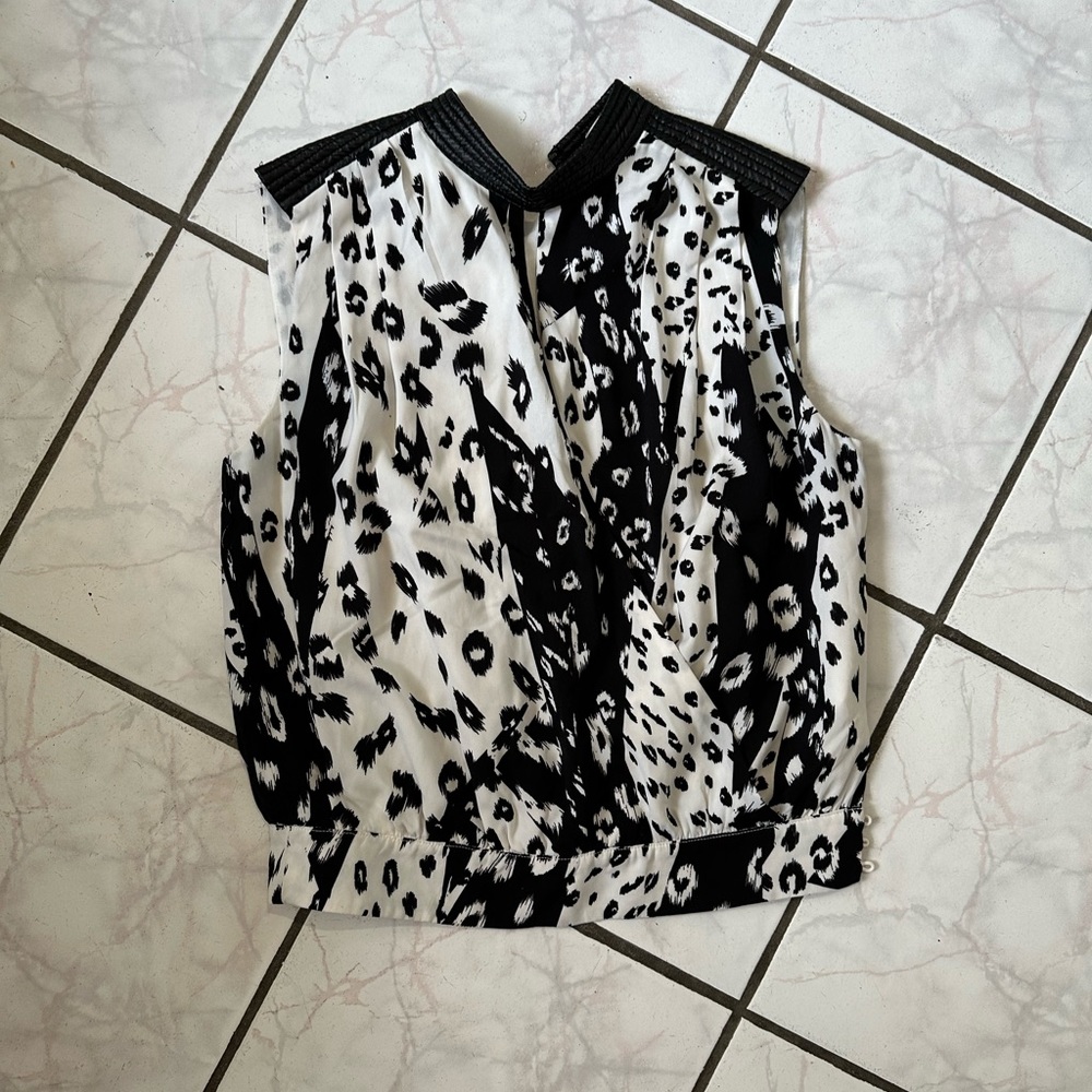 Mustard seed leopard top